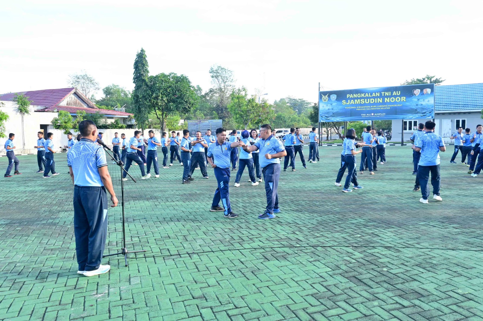 Perkuat Fisik, Mental, dan Kesiapsiagaan, Personel Lanud Sjamsudin Noor Asah Kemampuan Bela Diri Taktis whatsapp image 2026 06 24 at 10.27.44